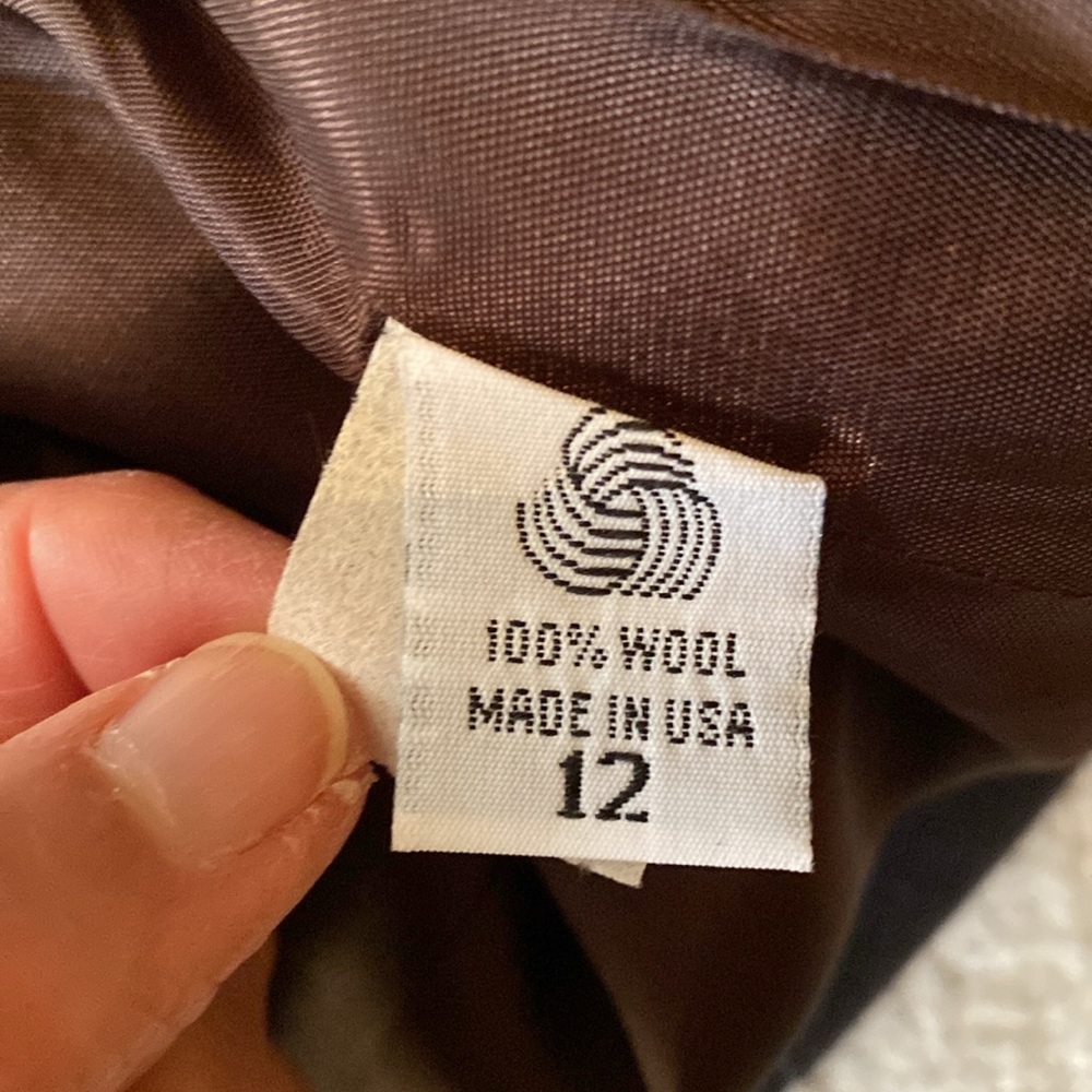 Dark grey Wool skirt. Size12 - Picture 4 of 5